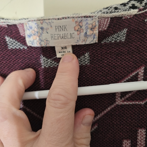 Pink Republic Gray and Purple Cardigan with Geometric Pattern - Picture 2 of 3